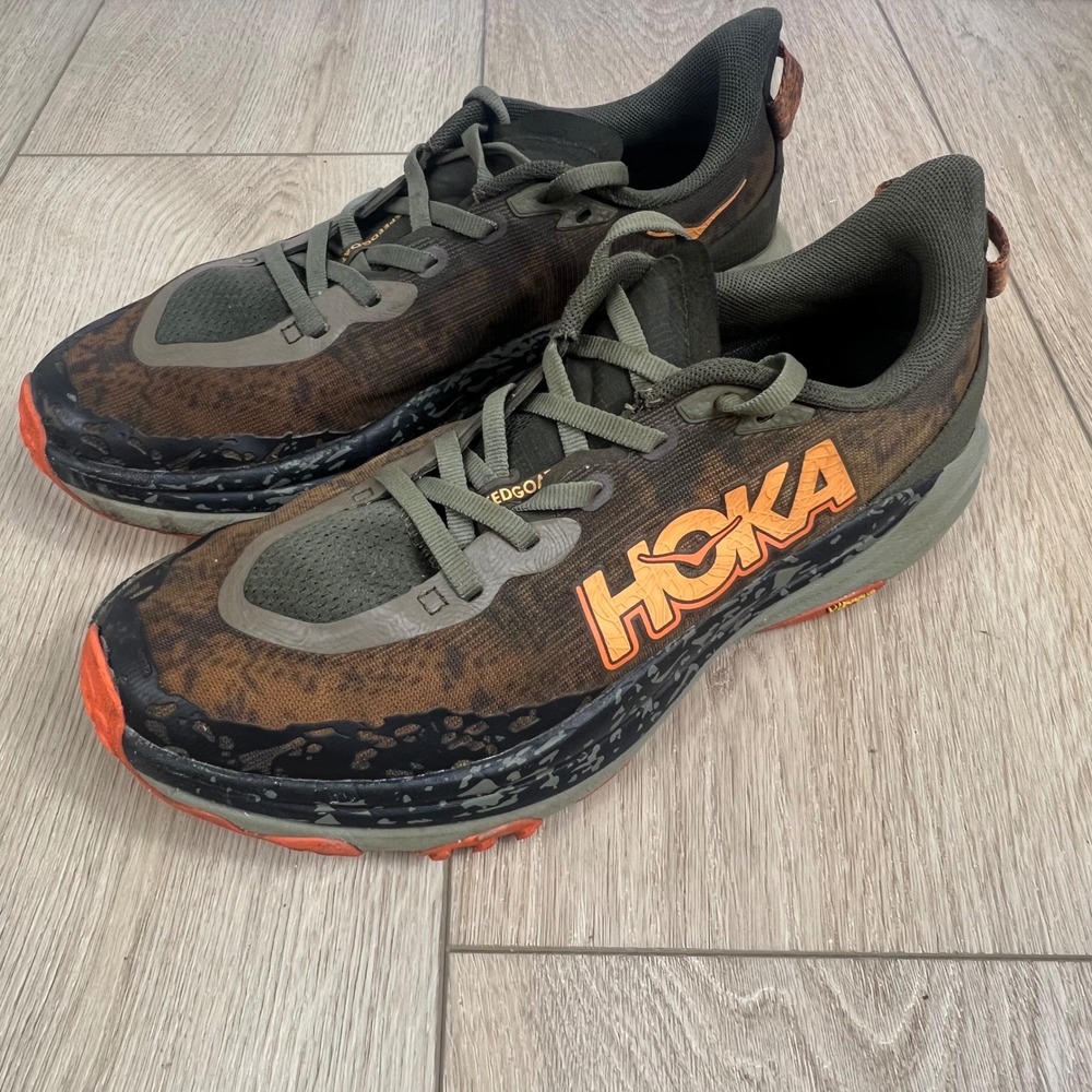 HOKA Speedgoat 6 trail running shoes in the Antique Olive/Squash
M 7.5/W 9.0
